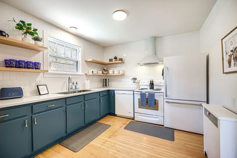 Kitchen | Cooking Basics | Toaster