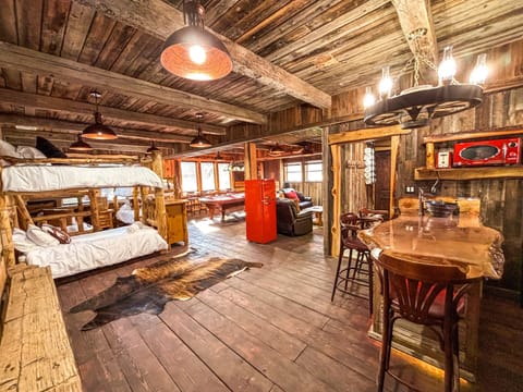 Newly renovated Bunkroom! 