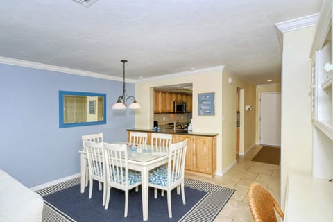 Dining Area - Pass through from kitchen to dining area.