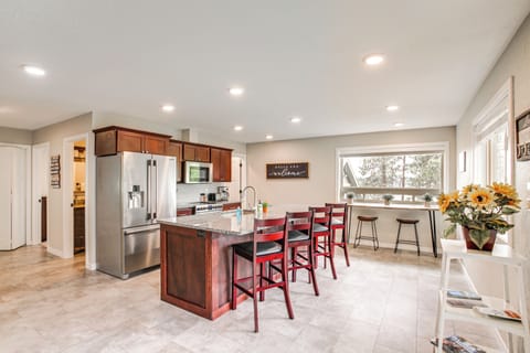 Kitchen | Drip Coffee Maker (Coffee Provided)