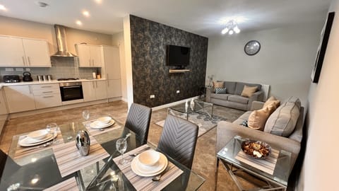 Living Room / Lounge