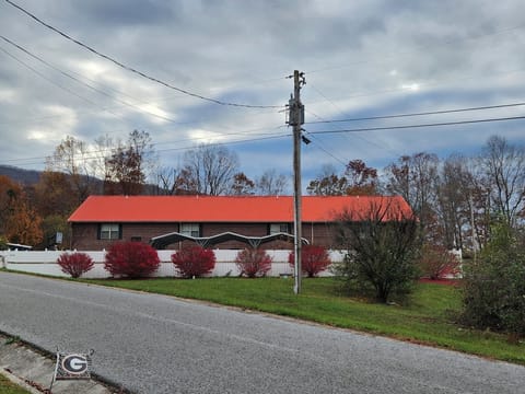 White Oak Lodge