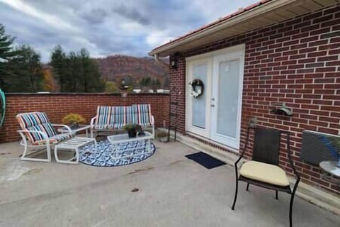 8af7b8ab ef0a 47b3 a649 996dcc0a8085