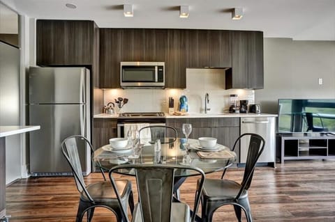 Buckhead Atlanta 2 Bedroom Kitchen