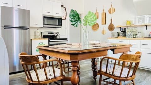 Well equiped kitchen with all you need to prepare your next meal