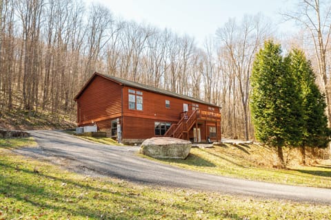 Welcome to Hillside Hideaway