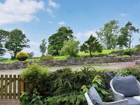 Sitting-out-area | The Martins - Irton House Farm, Isel, near Cockermouth