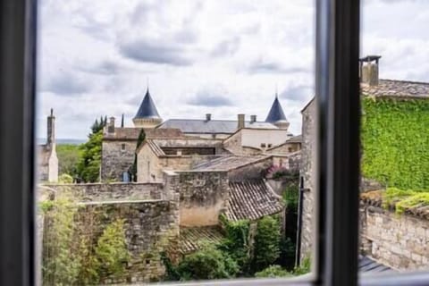 9bff920a d32b 4568 9b3a e8a2f9fd5cd1