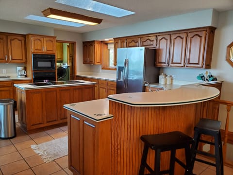 Plenty of Space for Multiple Chefs!