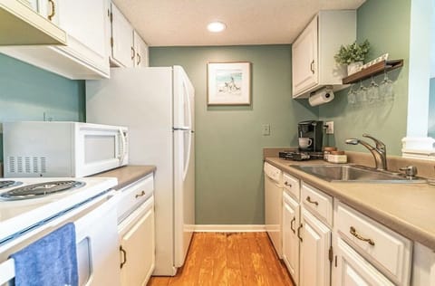 Kitchen with all necessities