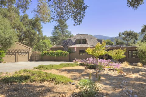 Welcome to "Oasis in Carmel Valley" - Pool and Beautiful Views!