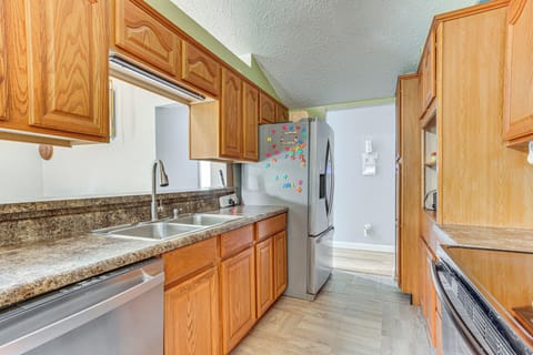 Kitchen | Drip Coffee Maker | Toaster | Blender