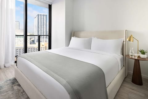 Unit with 1 King Bed