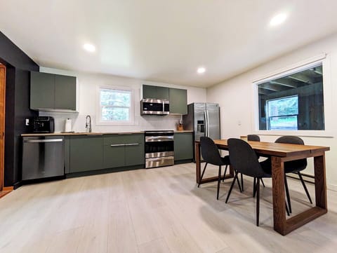 Full kitchen and dining