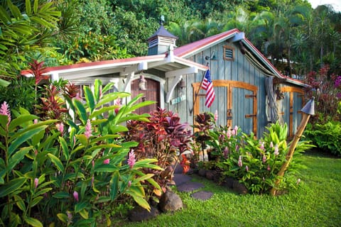 Anini Reef Cottage