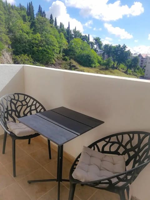 caa53503-3e1e-4404-9534-23b337cf34fb