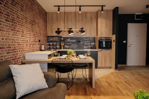 592d8ea9-9665-4b3c-a877-f53f4a4b8c47