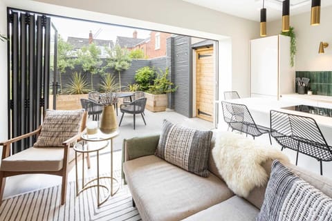 The School House, Hereford - Host & Stay