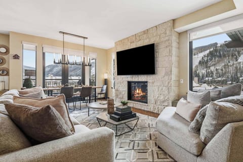 lion-e503-7449_54970916792_o