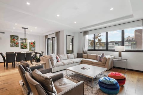 lion-w303-5272_53328004205_o