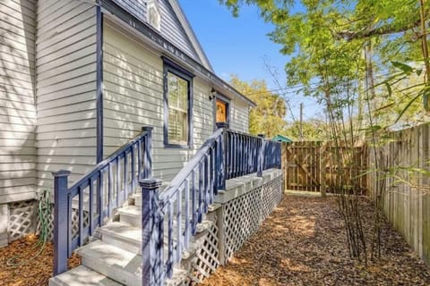 backyard deck/porch down to yard