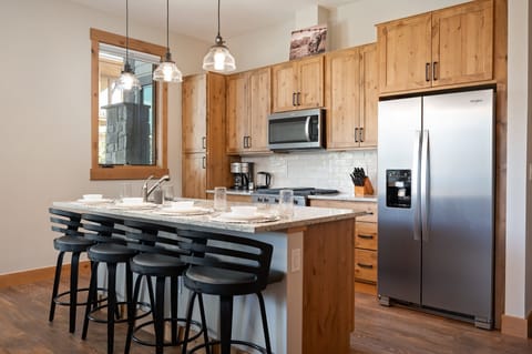 Fully Stocked Chefs Kitchen