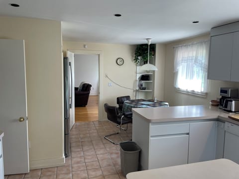 Kitchen to Living Rm