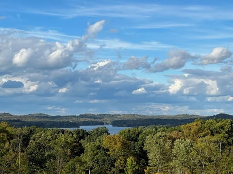 Hill top views for miles from your back door.