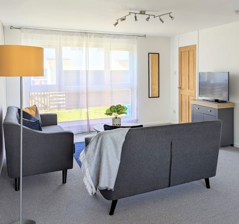 Living Room / Lounge