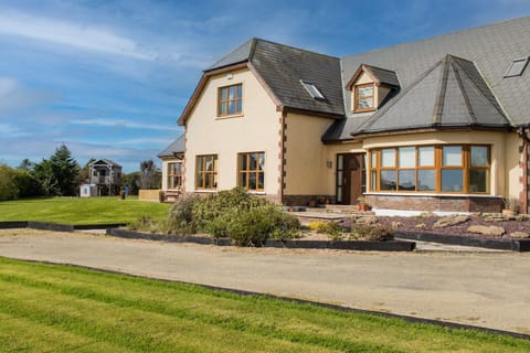 Morriscastle Seaview House | Coastal Luxury Self-Catering Holiday Accommodation Available in Kilmuckridge, County Wexford | Read More and Book Online Today