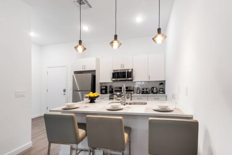 Enjoy quick bites and conversations at our kitchen counter seating.