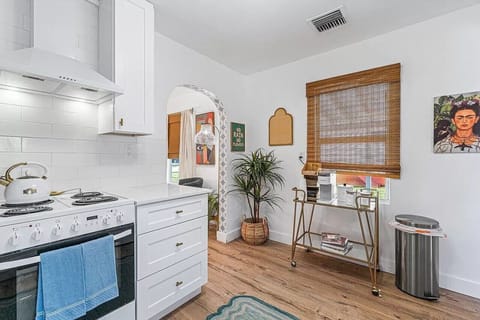 Discover another corner of our unique and charming interior! ✨🏡 Every detail is designed for comfort and style, making your stay truly special. 😊