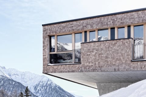 Holiday Home Exterior [winter]