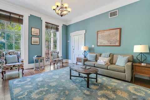 Welcome to Southern Belle Townhouse!