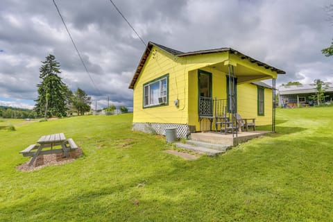 Honesdale Vacation Rental | 2BR | 1BA | 1,234 Sq Ft | Stairs Required
