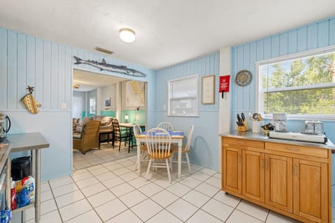 Kitchen area with dining for 4