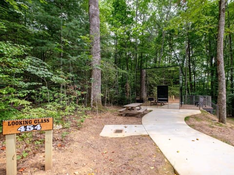 4d421b20-57ec-47ee-b05f-a14b09a32e97