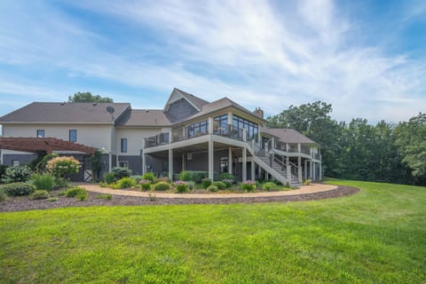 Lower Level Entrance / BackYard
