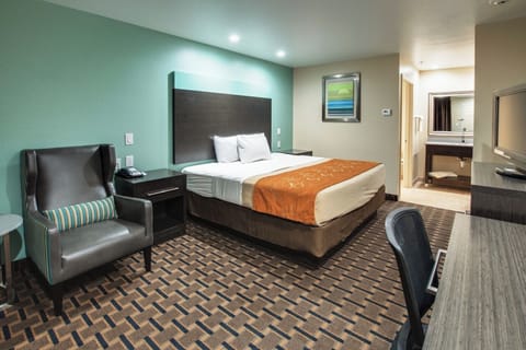 Unit with King size bed