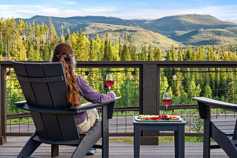 Breathtaking unobstructed mountain views