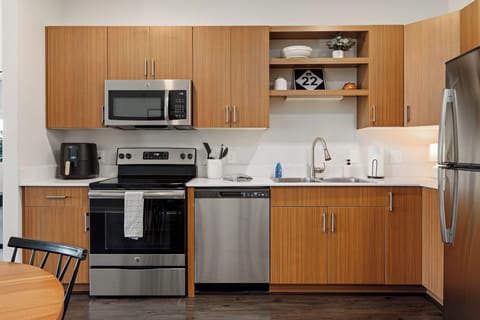 Our stainless steel appliances make whipping up a meal effortless!