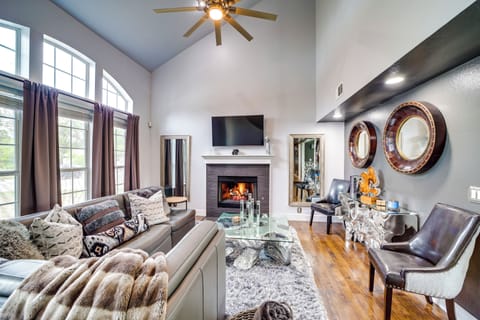 Tulsa Vacation Rental | 3BR | 2.5BA | 2,025 Sq Ft | 1 Step to Enter