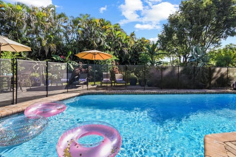 If you're traveling with small children, the pool comes equipped with a pool gate that can be removed for your comfort. 