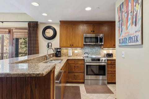 charter-5110-0378_51174538051_o