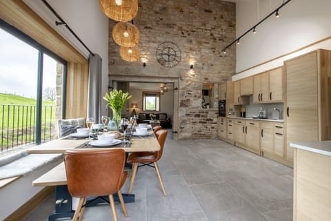 Canny Grouse Barn, near Kirkby Stephen: Featuring high ceilings, exposed stonework and views