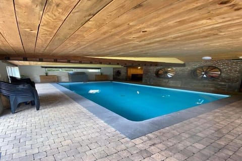 Holiday Home Swimming Pool