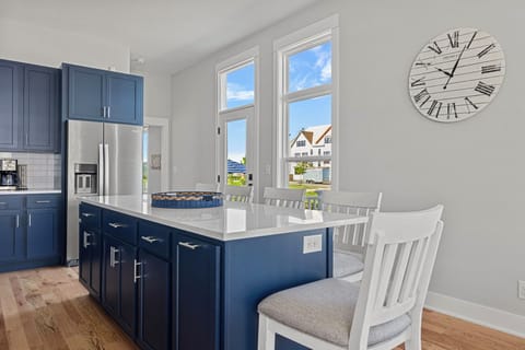 When you and your guests want to hang out with a morning cup of coffee? Mm-hm.