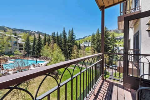 TheCharter-5330-2211