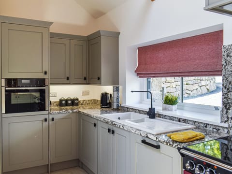 Kitchen | Lower Stables - Lower Trembath, Buryas Bridge, near Penzance