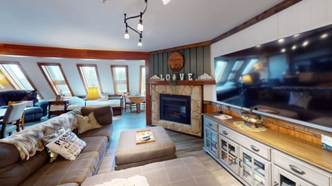 Furniture, Indoors, Living Room, Couch, Screen